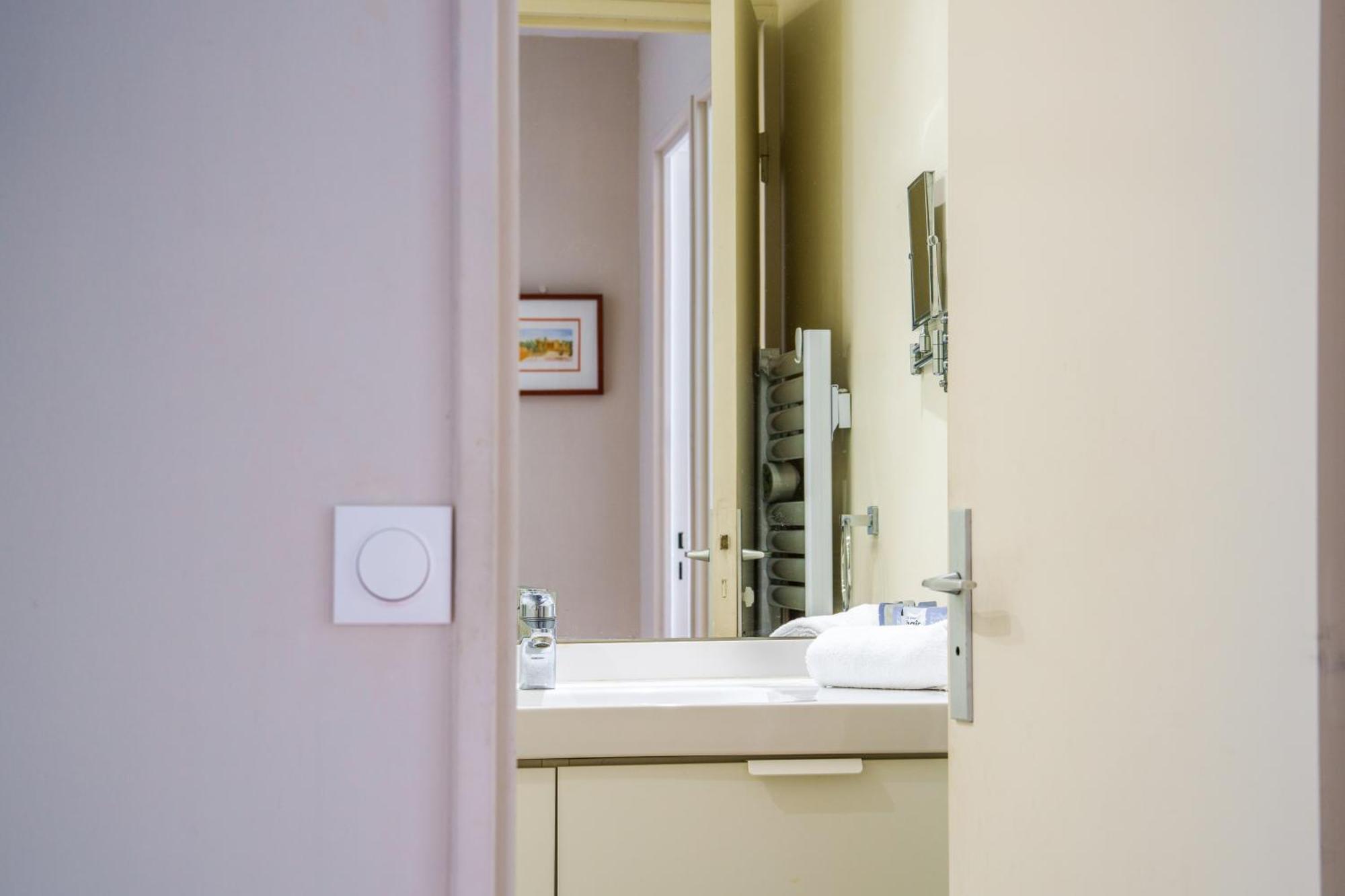 Appartement Tours Centre Avec Parking 4 P ภายนอก รูปภาพ